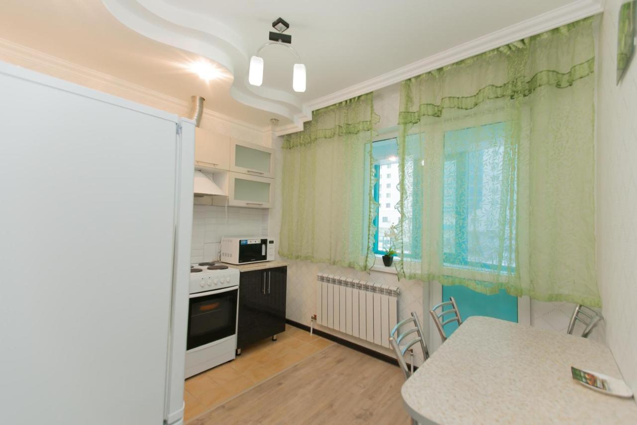 Cozy Apartment On Sarayshyq Street 5E Astana Exterior photo