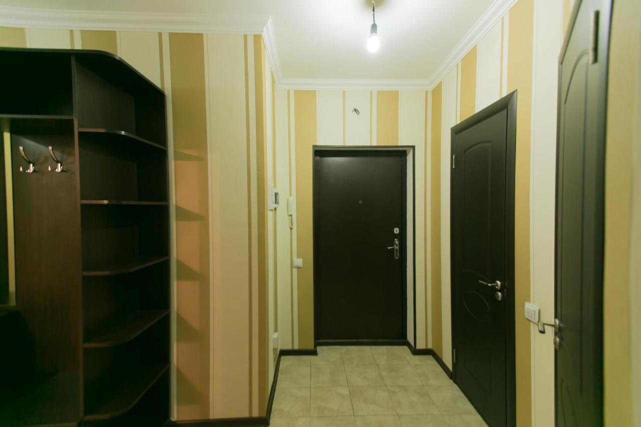 Cozy Apartment On Sarayshyq Street 5E Astana Exterior photo